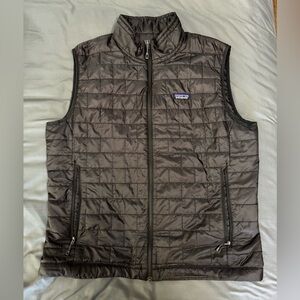 Patagonia Men's Black Puffer Vest